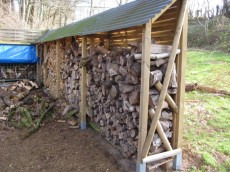 holzunterstand