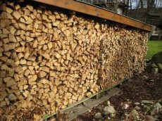 holzunterstand-voll